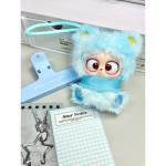 첫 번째 마법 인형과 싸우는 카사
